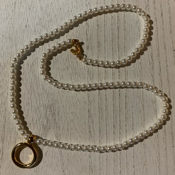 Eyeglass Necklace - Pearl & Gold - Picture 7 of 7